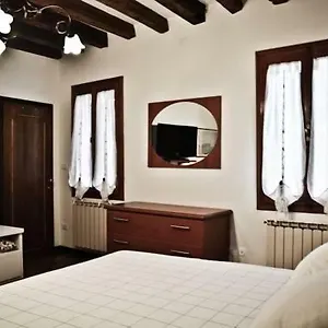 Apartment Grazioso E, Venice